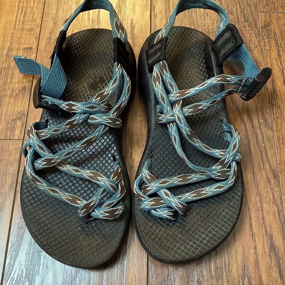 Chaco women’s sandals — US women’s 6
